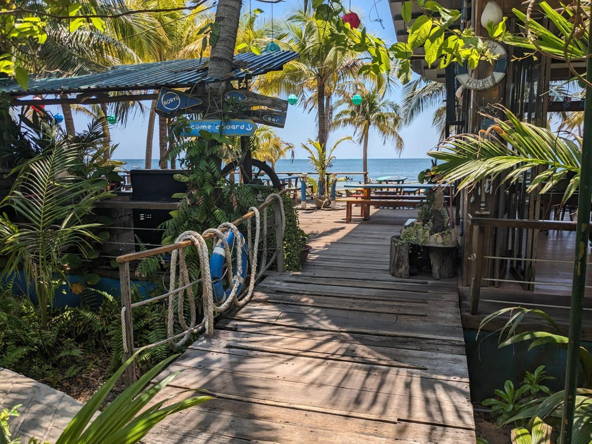 Rorys Beach Bar دونغ دونغ المظهر الخارجي الصورة